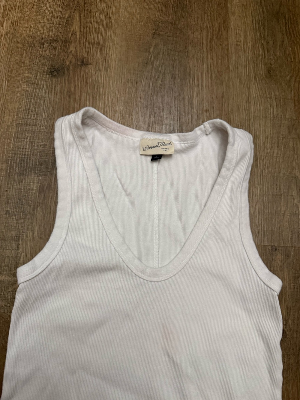 Universal Thread Tank Top - Picture 2 of 7